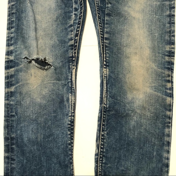 H&M Boys Distressed Jean- worn twice - Picture 6 of 9